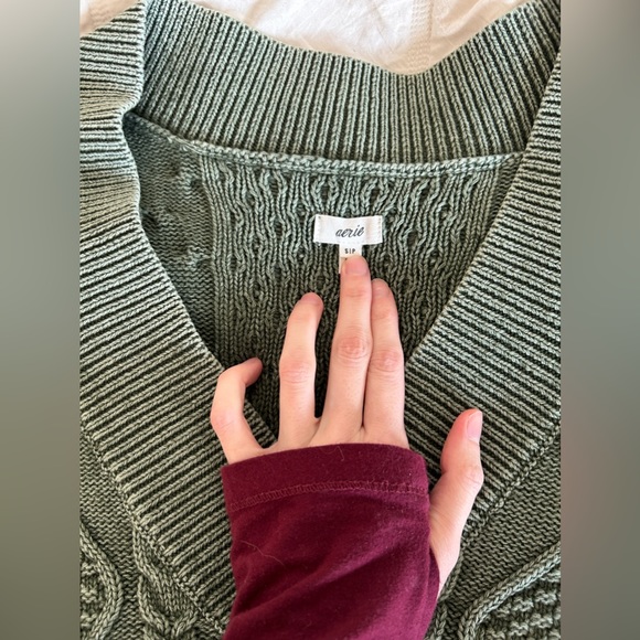 Aerie green cable knit sweater - Picture 14 of 15